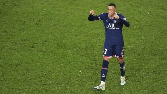 “据我了解，罗马对俱乐部的一些关键人物——如主教练穆里尼奥和总监蒂亚戈-平托——下赛季的去向仍不清楚，因此现在决定是否能为卢卡库支付这笔钱，对罗马来说还为时过早。